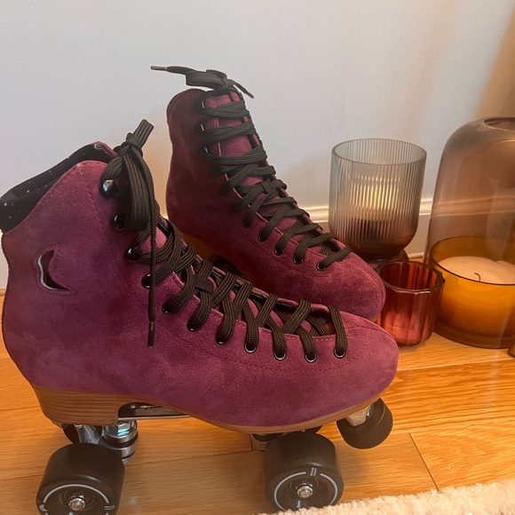 Other - Moonlight Roller Skates Moon Boots AMETHYST men’s Size 8 women’s 9-9.5